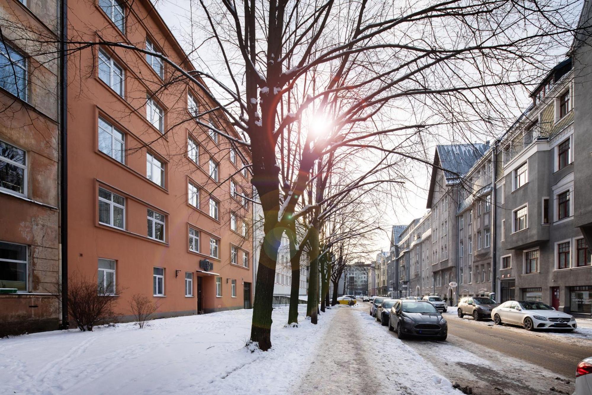 Riga Embassy Center Apartment With Parking Buitenkant foto