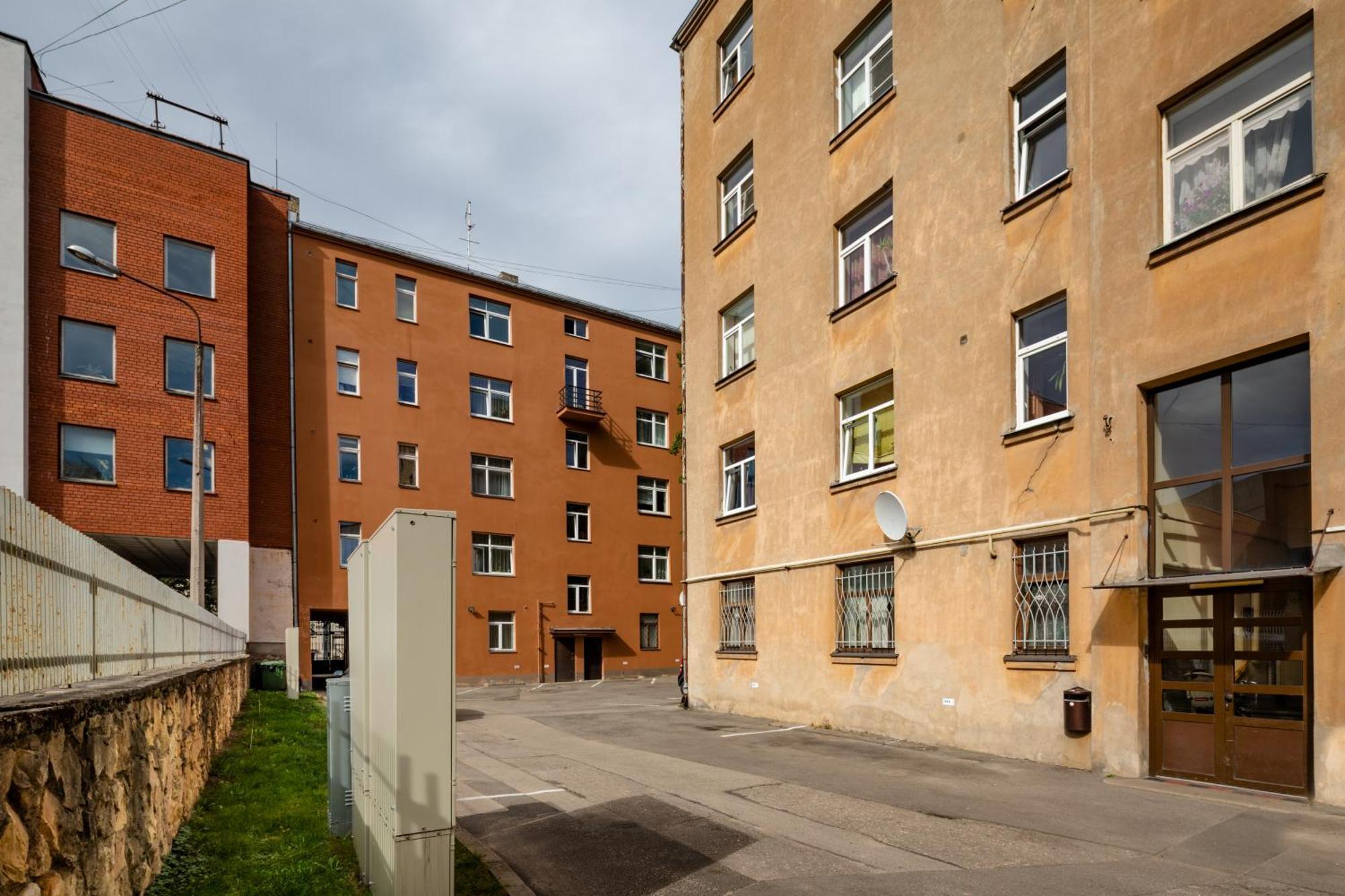 Riga Embassy Center Apartment With Parking Buitenkant foto