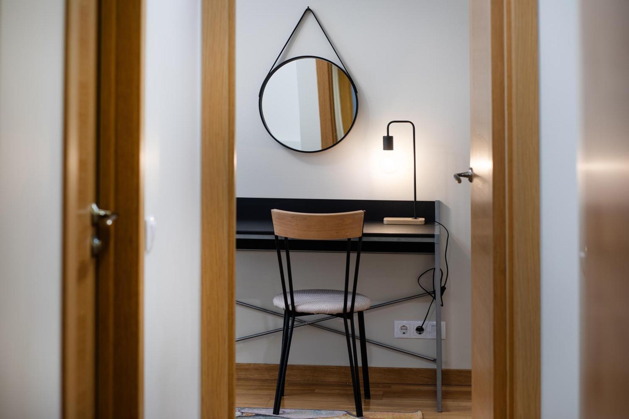 Riga Embassy Center Apartment With Parking Buitenkant foto