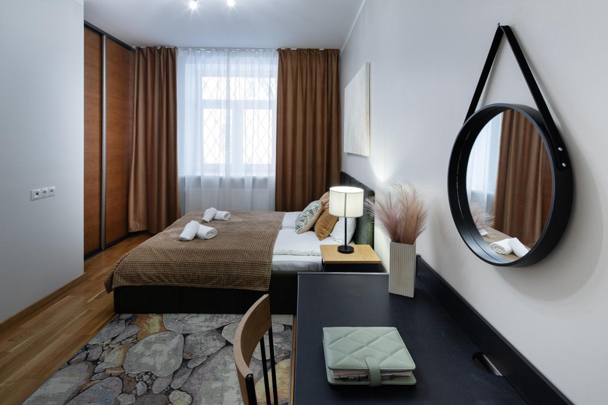 Riga Embassy Center Apartment With Parking Buitenkant foto