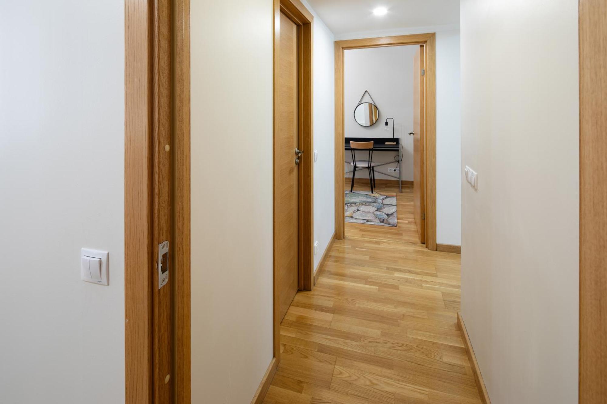 Riga Embassy Center Apartment With Parking Buitenkant foto