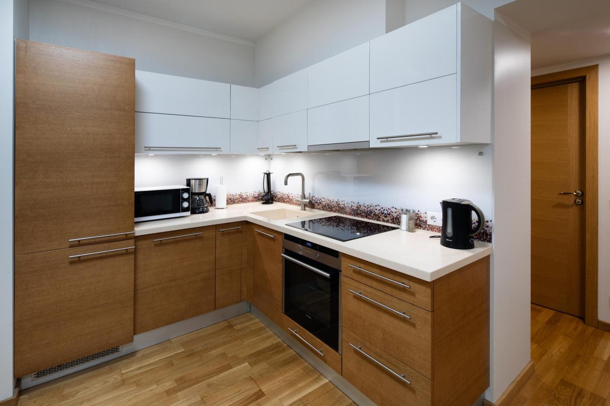 Riga Embassy Center Apartment With Parking Buitenkant foto