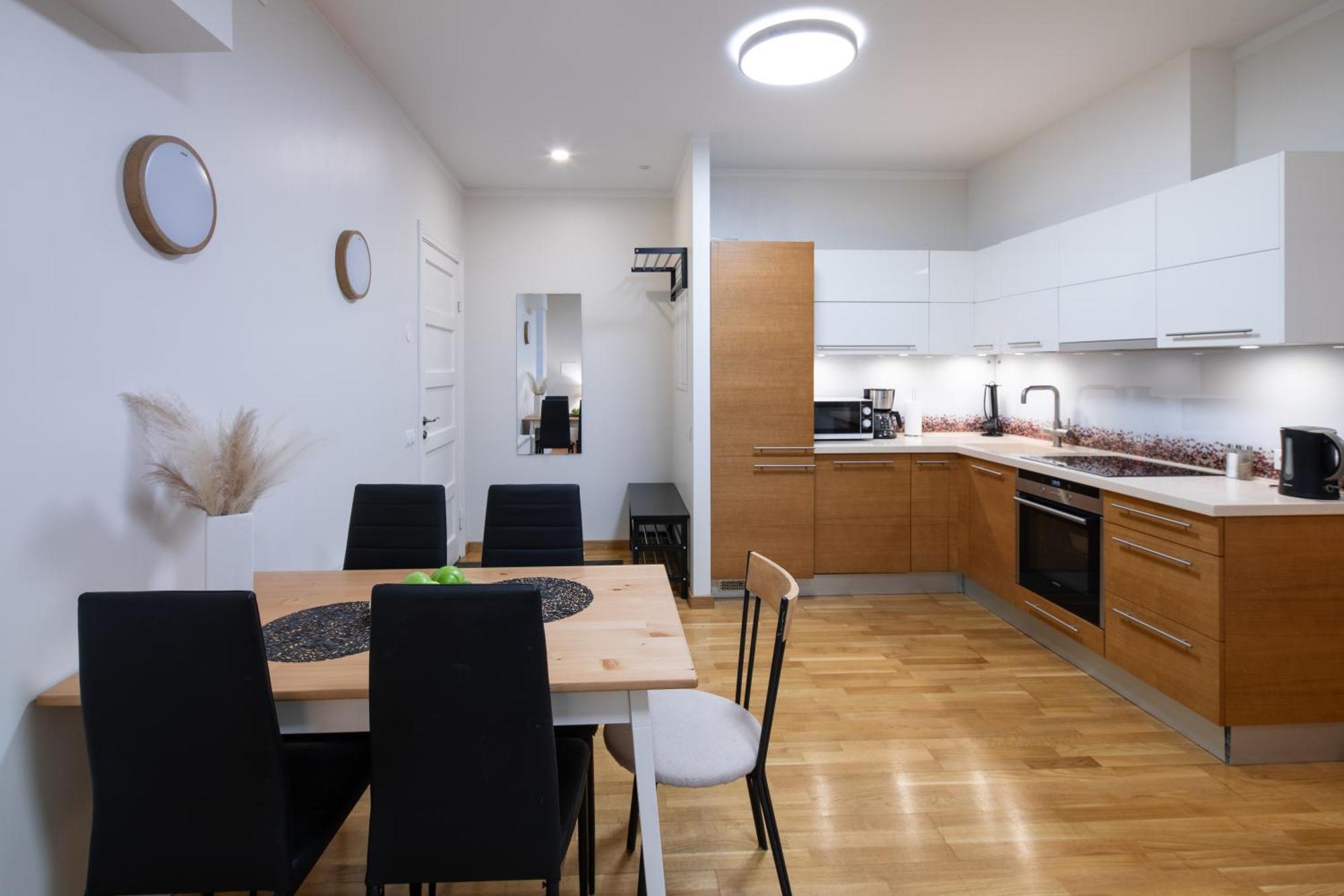 Riga Embassy Center Apartment With Parking Buitenkant foto
